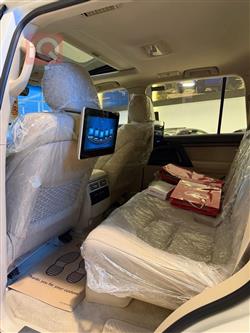 تۆیۆتا لاند کروزەر